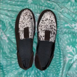 New cow print slip on casual shoes